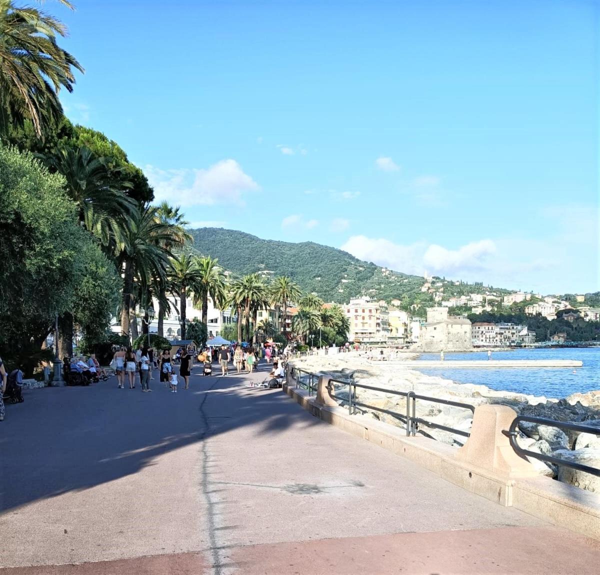 Fronte Del Golf Apartment Rapallo Bagian luar foto
